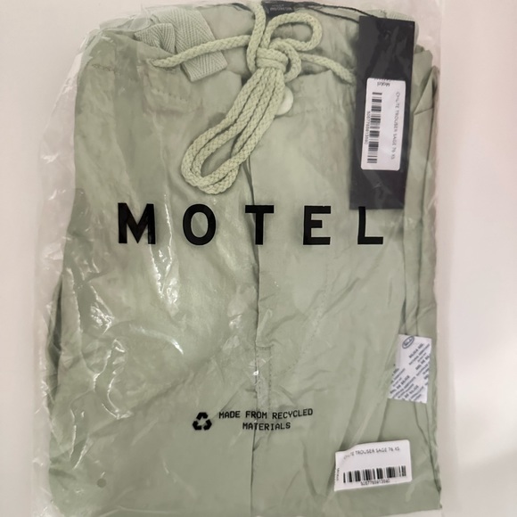Motel parachute pants sage green - Picture 1 of 2